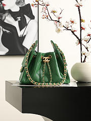 Chanel 25 mini Handbag Grained Calfskin & Gold-Tone Metal green 22cm - 1