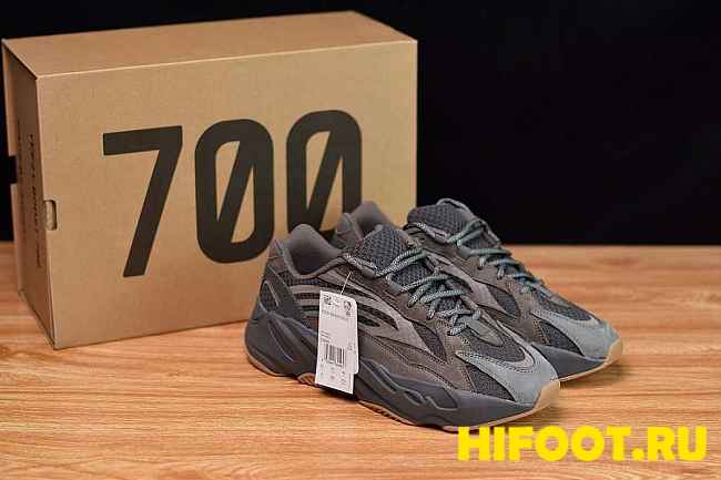 Yeezy 700 Boost V2 Cement EG6860 - 1