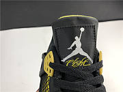 Jordan 4 Retro Thunder 308497-008 - 3